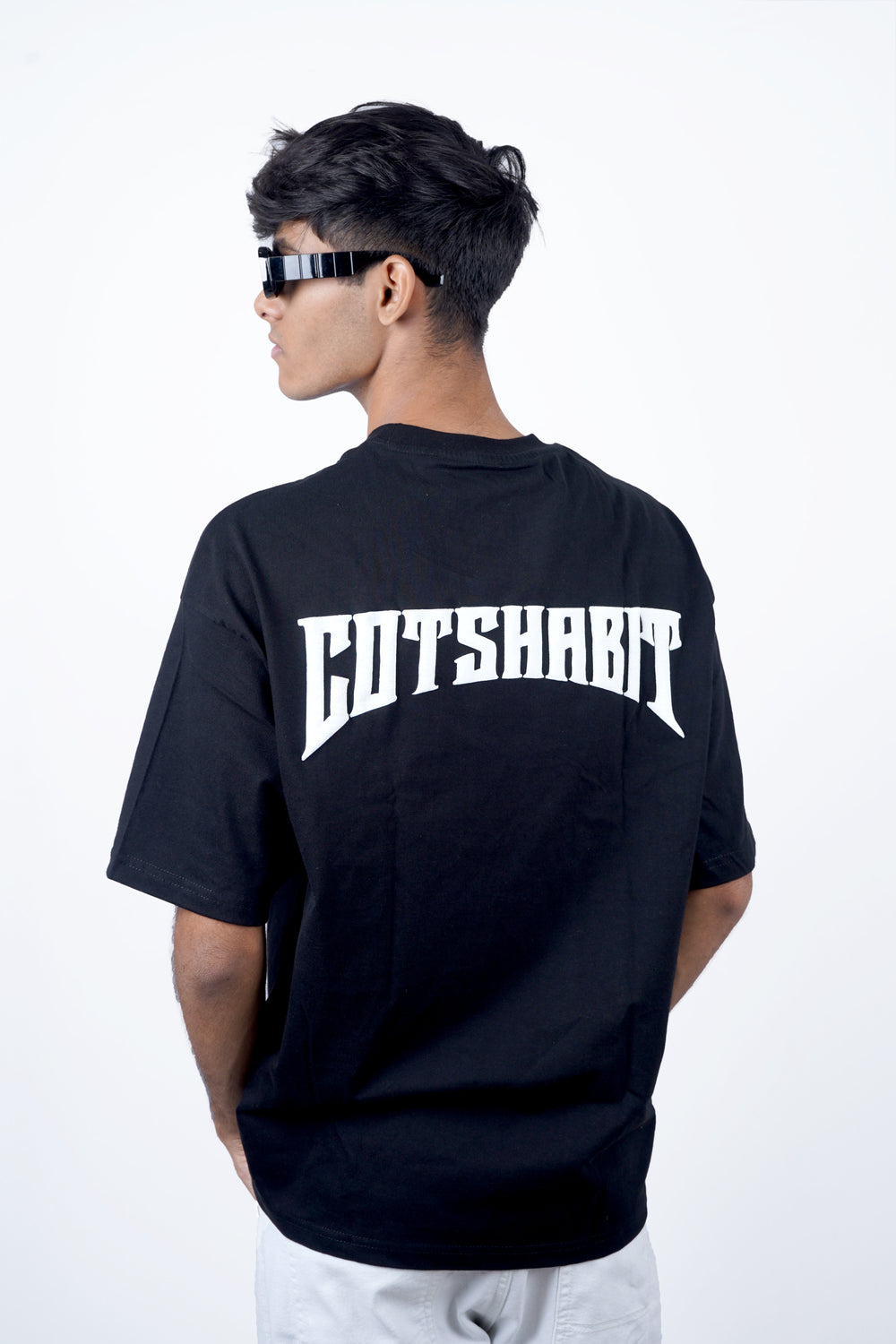 OVERSIZED TSHIRT