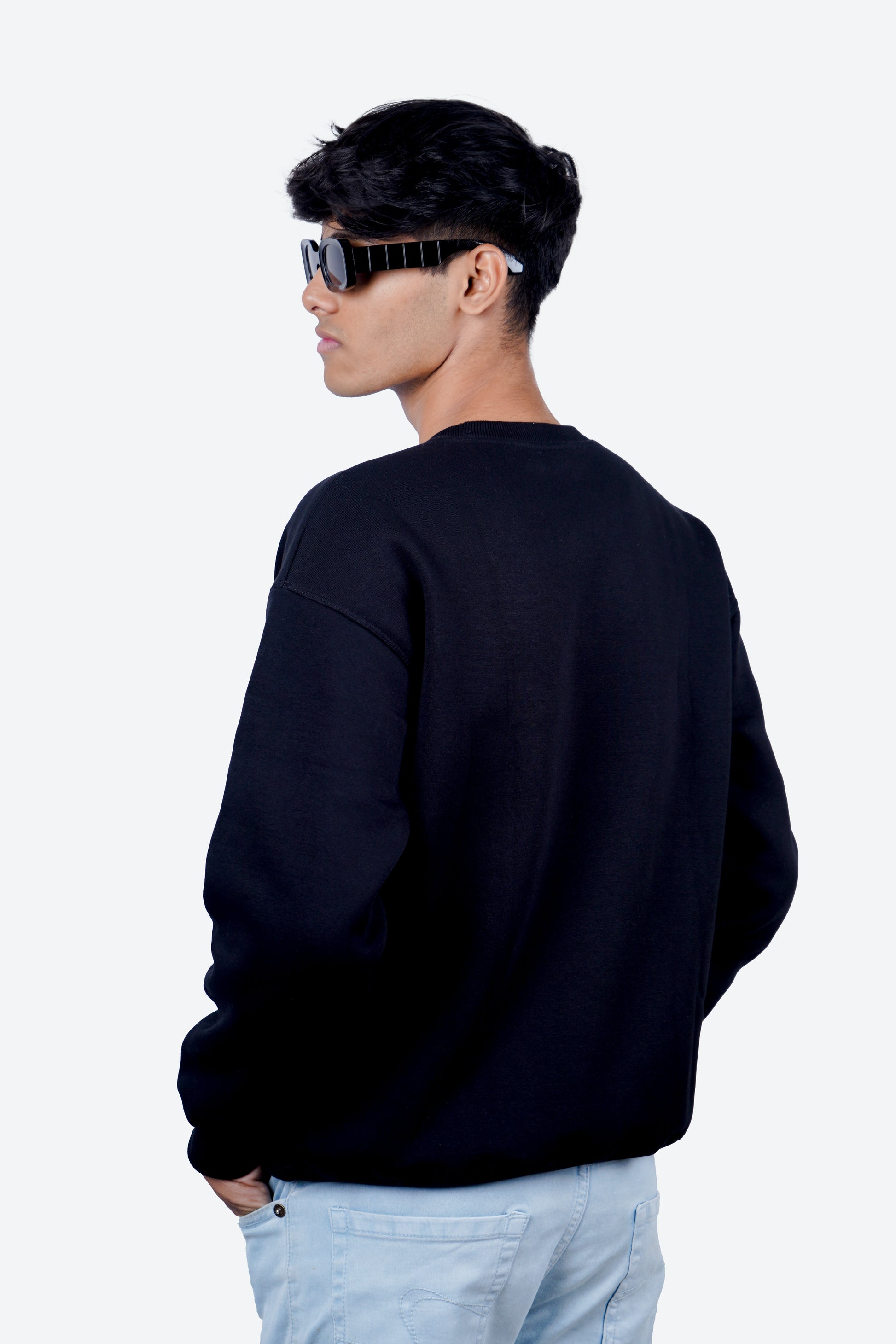 THE CLASSIC SWEATSHIRT